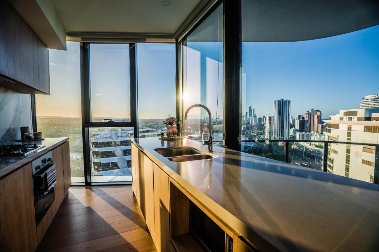 2 Bedroom Luxurious Family Apartment Next To Pacific Fair - Broadbeach Gold Coast Gc22 外观 照片
