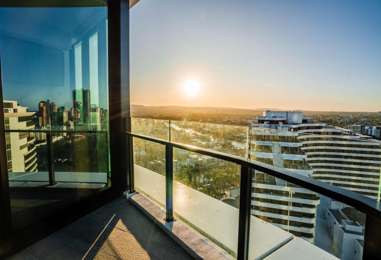 2 Bedroom Luxurious Family Apartment Next To Pacific Fair - Broadbeach Gold Coast Gc22 外观 照片